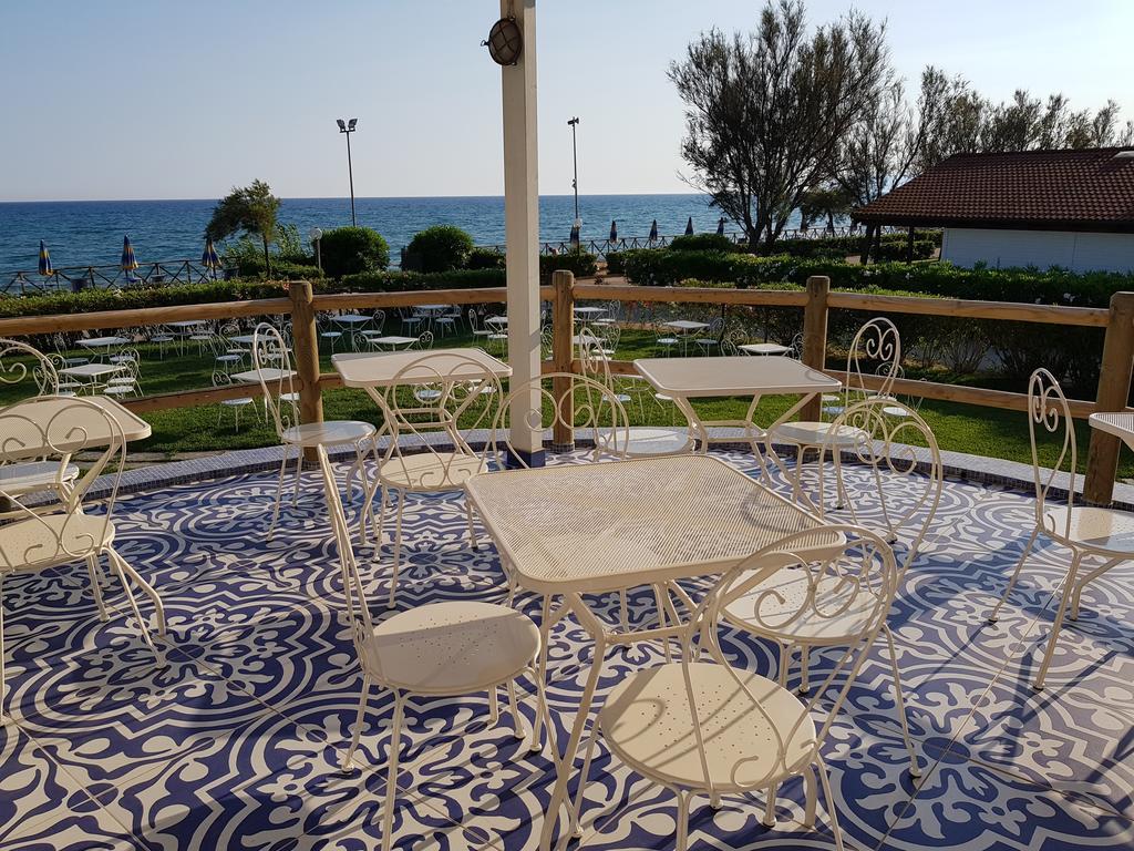 Settebello Village Lido Di Fondi Buitenkant foto